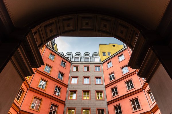 Déménagement et vie nocturne : Comment choisir un quartier qui correspond à votre style de vie ?